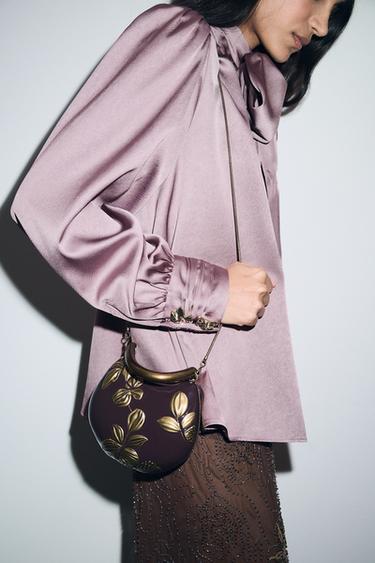 حقيبة صندوق صلبة مزهرة - أحمر عنابي الخاص بـ Zara