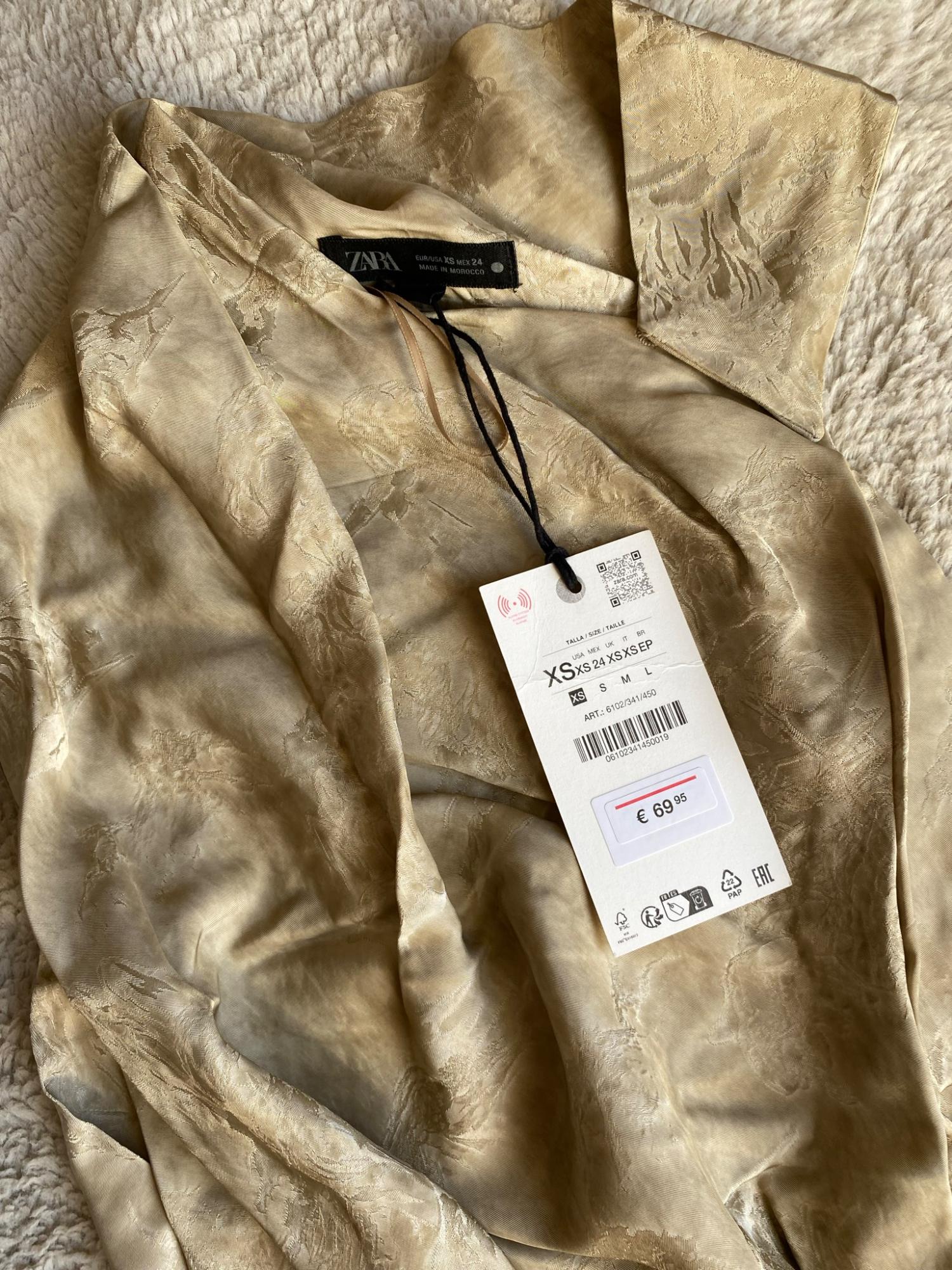 苺⭐︎SALE中 ZW COLLECTION ASYMMETRIC JACQUARD TOP SECOND HAND | Zara Preowned