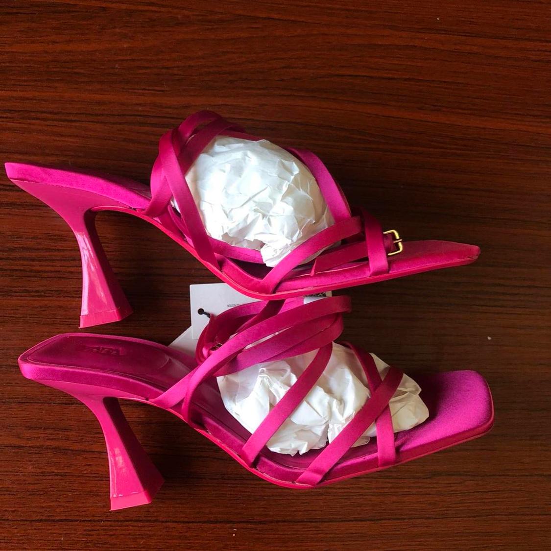 LACE UP HIGH HEEL SANDALS