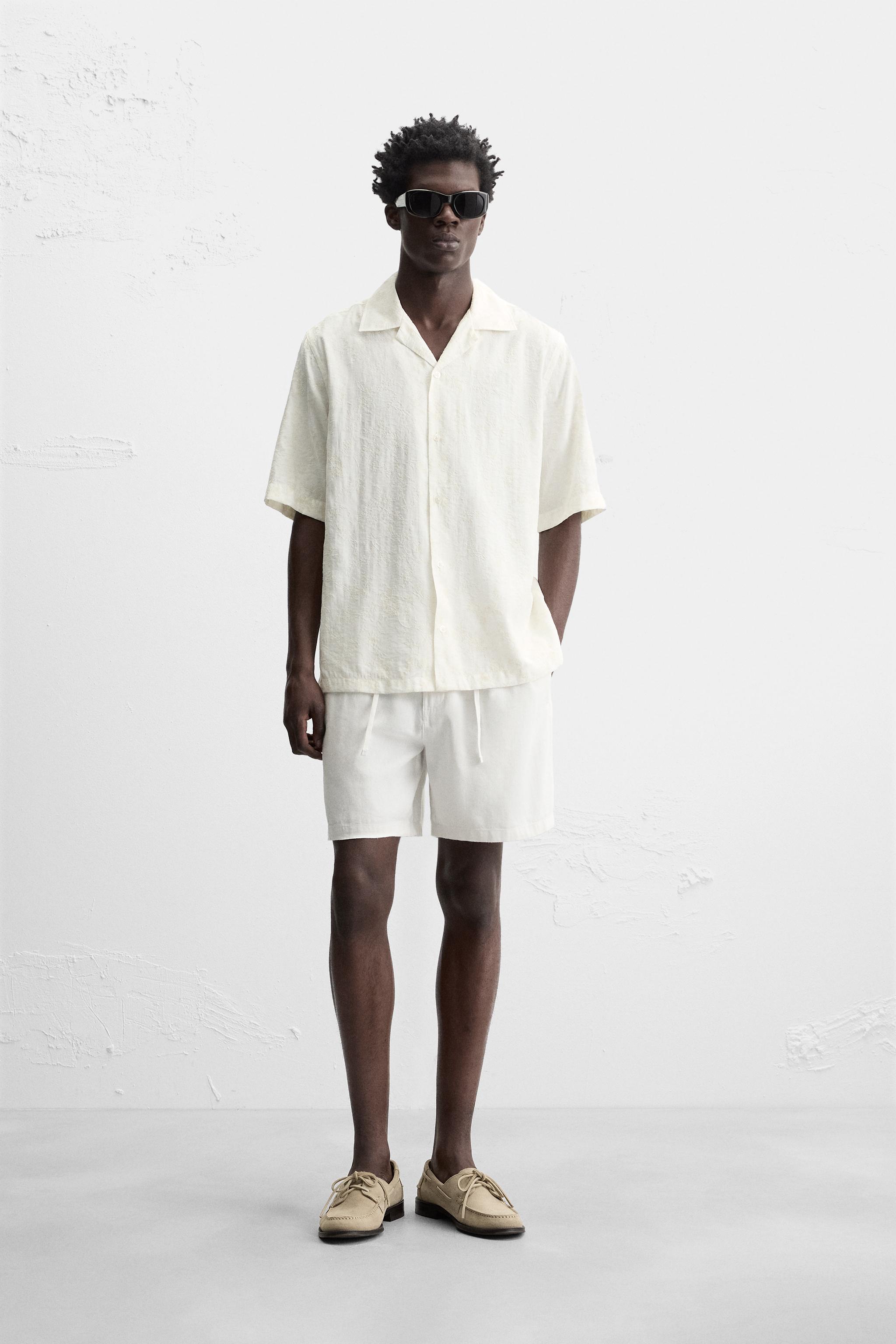 ZARA【NEW】BUTTON DETAIL BERMUDA SHORTS IN A LINEN BLEND BUTTON DETAIL BERMUDA SHORTS IN A LINEN BLEND - Light indigo