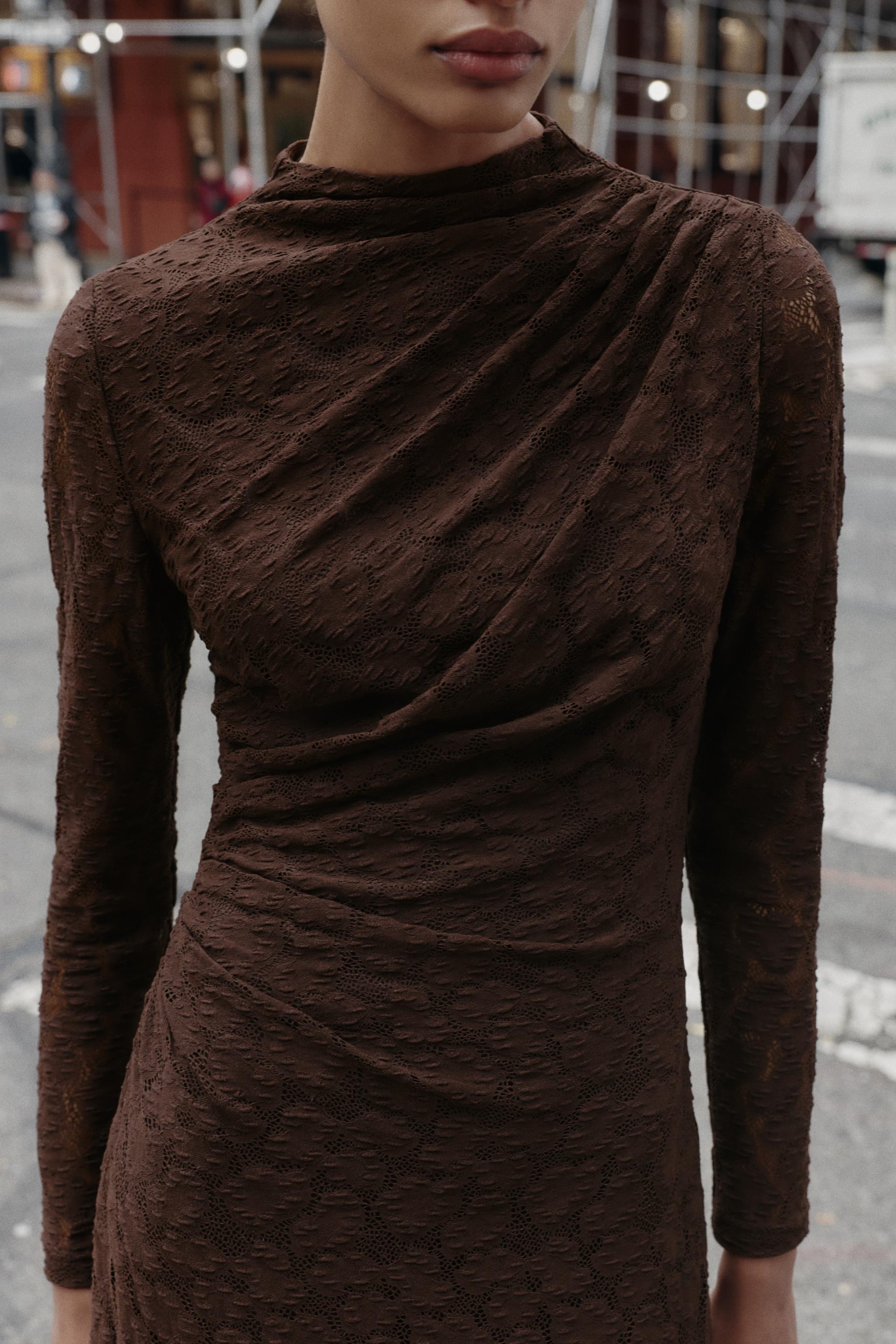 ROBE MI-LONGUE DRAPÉE POINTELLE