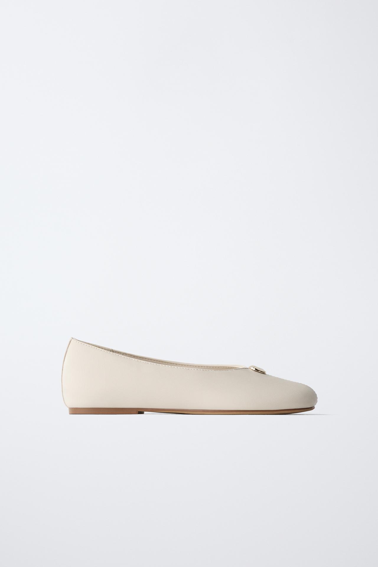 BALLET FLATS WITH METALLIC DETAIL — White