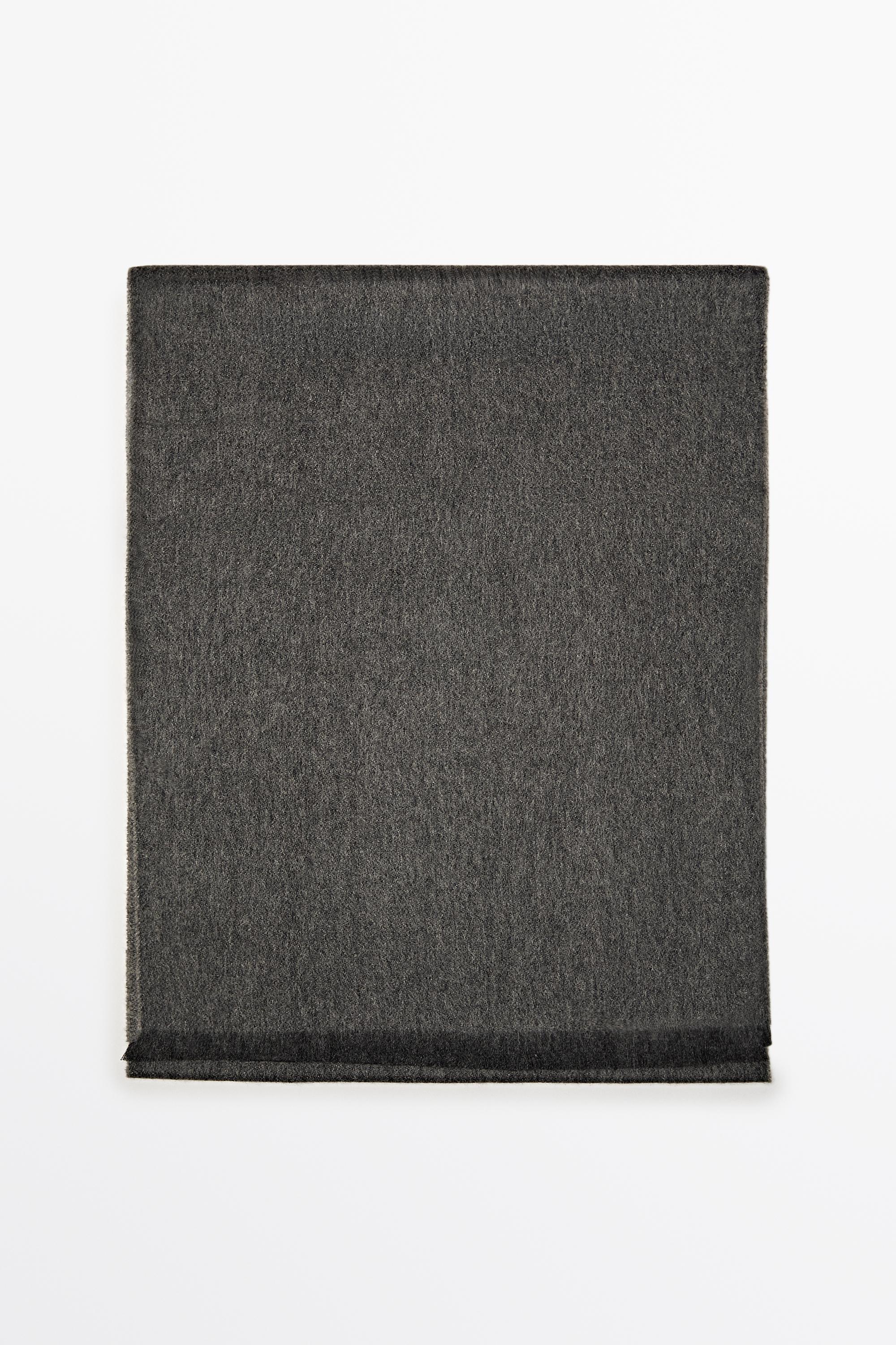 100% cashmere blend scarf