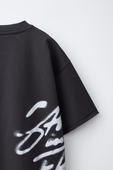 T-SHIRT MOLLETON IMPRIMÉ GRAFFITI - Anthracite foncé de Zara - Image 3