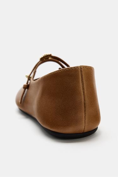 BALLERINES EN CUIR AVEC DÉCOR MÉTALLIQUE - Marron de Zara - Image 4