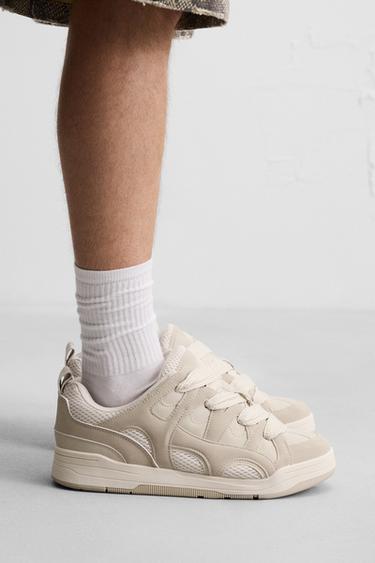 BASKETS À LACETS MAXI - Beige de Zara - Image 1