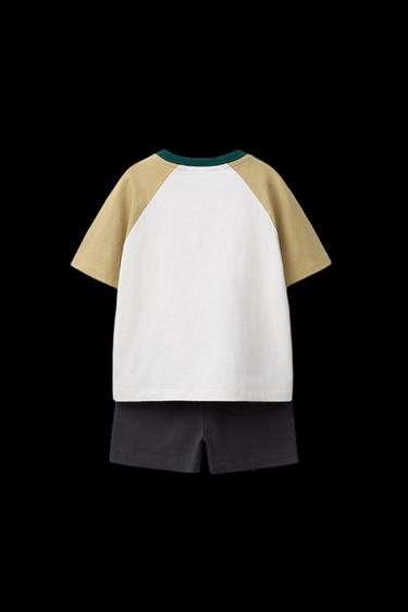 CONJUNTO JOGGING CAMISETA Y BERMUDA COLOR BLOCK - Khaki de Zara