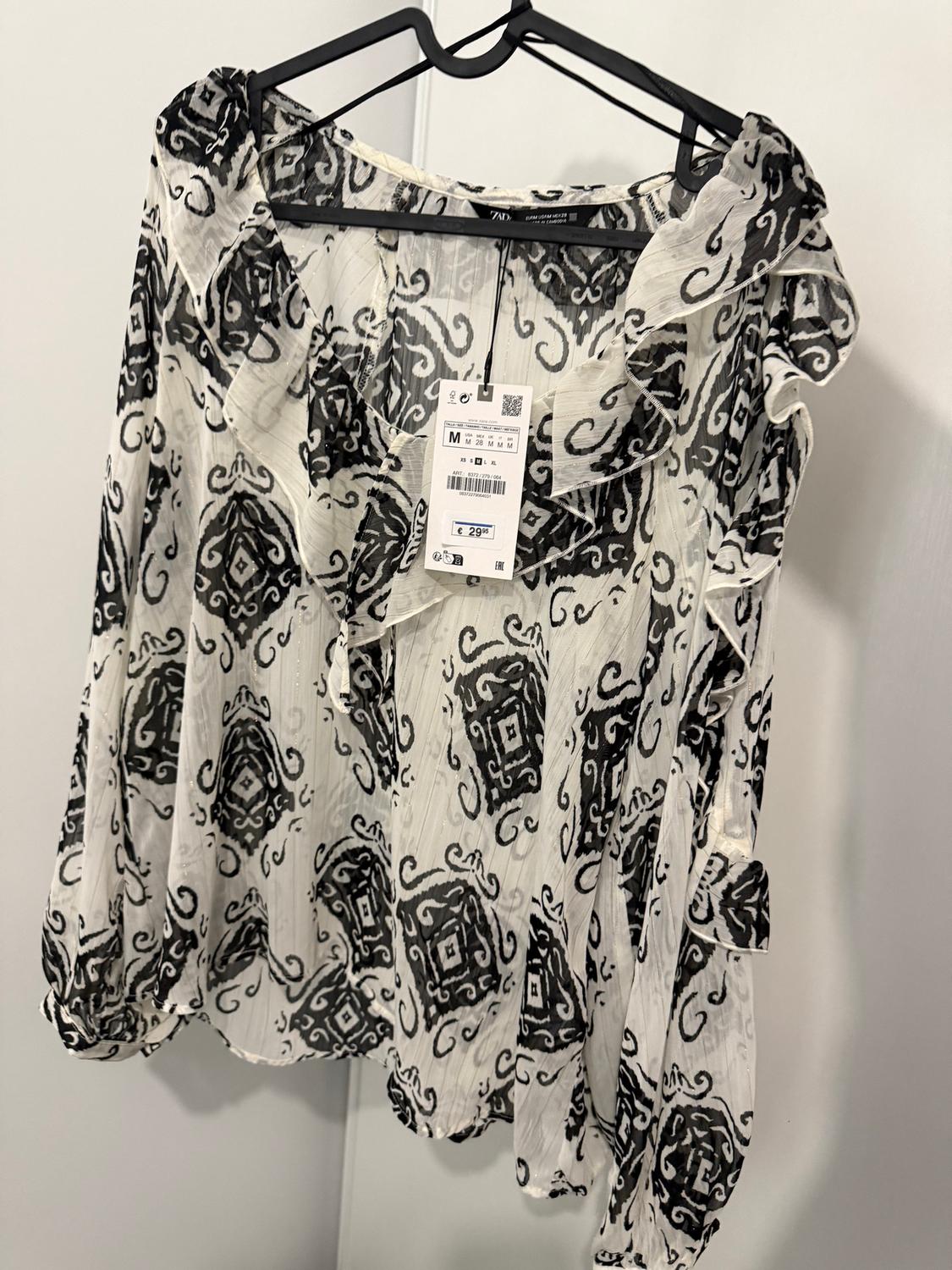 PRINTED BLOUSE WITH RUFFLES - Image 2