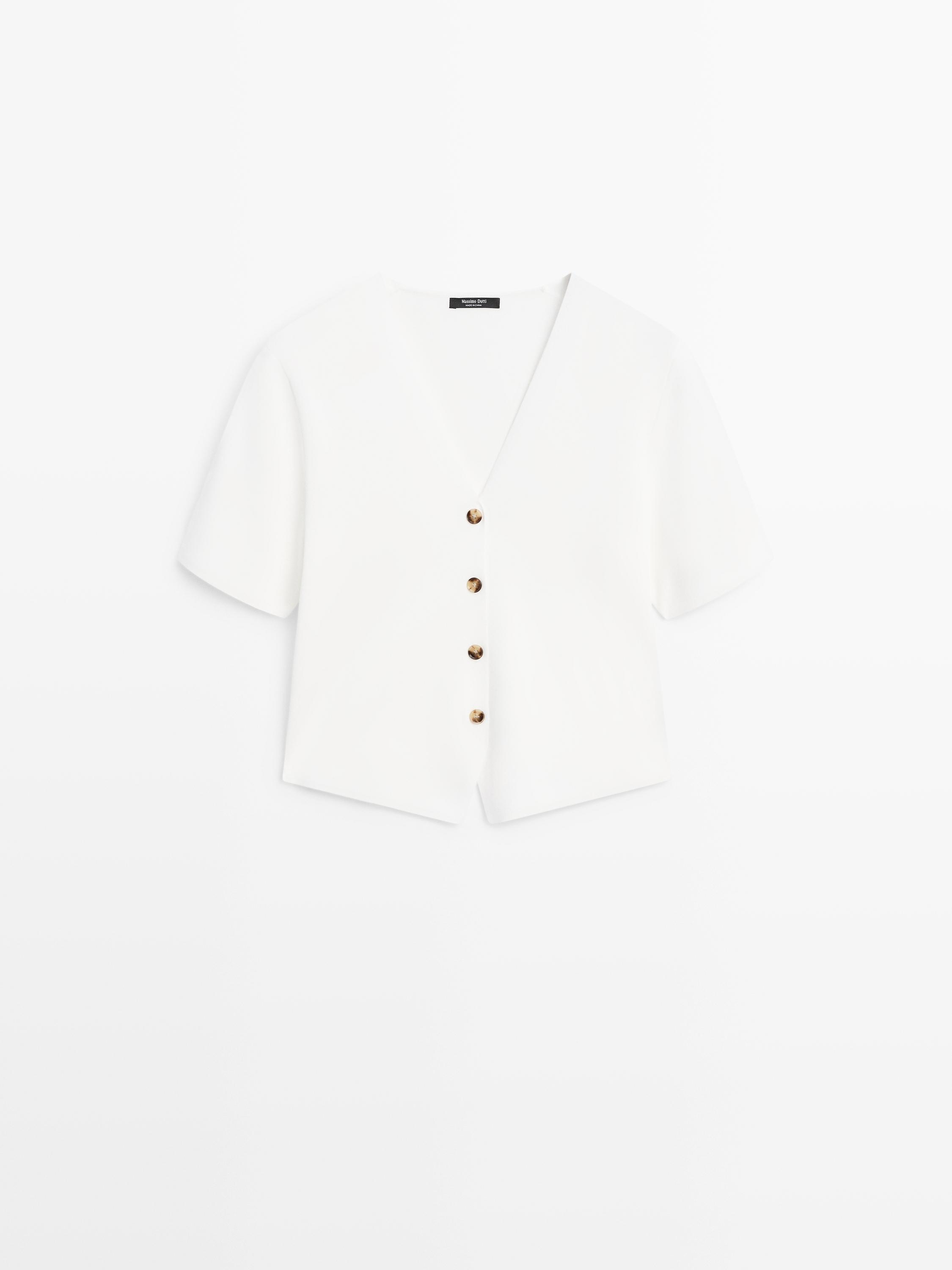 Short sleeve cardigan with button details