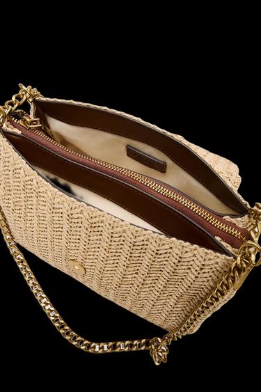 BOLSO BANDOLERA CADENA METÁLICA - Beige claro de Zara