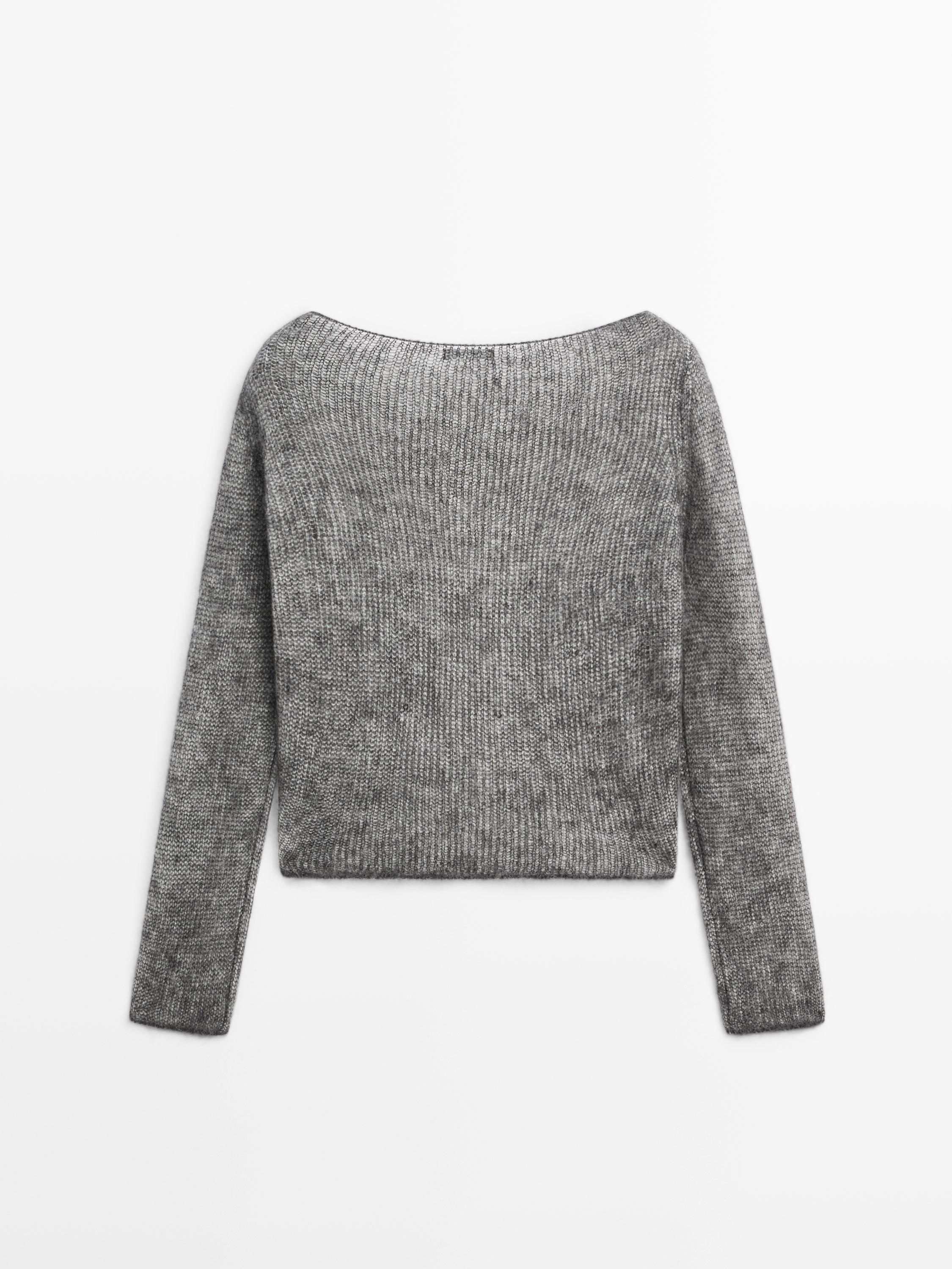 Short knit alpaca and wool sweater