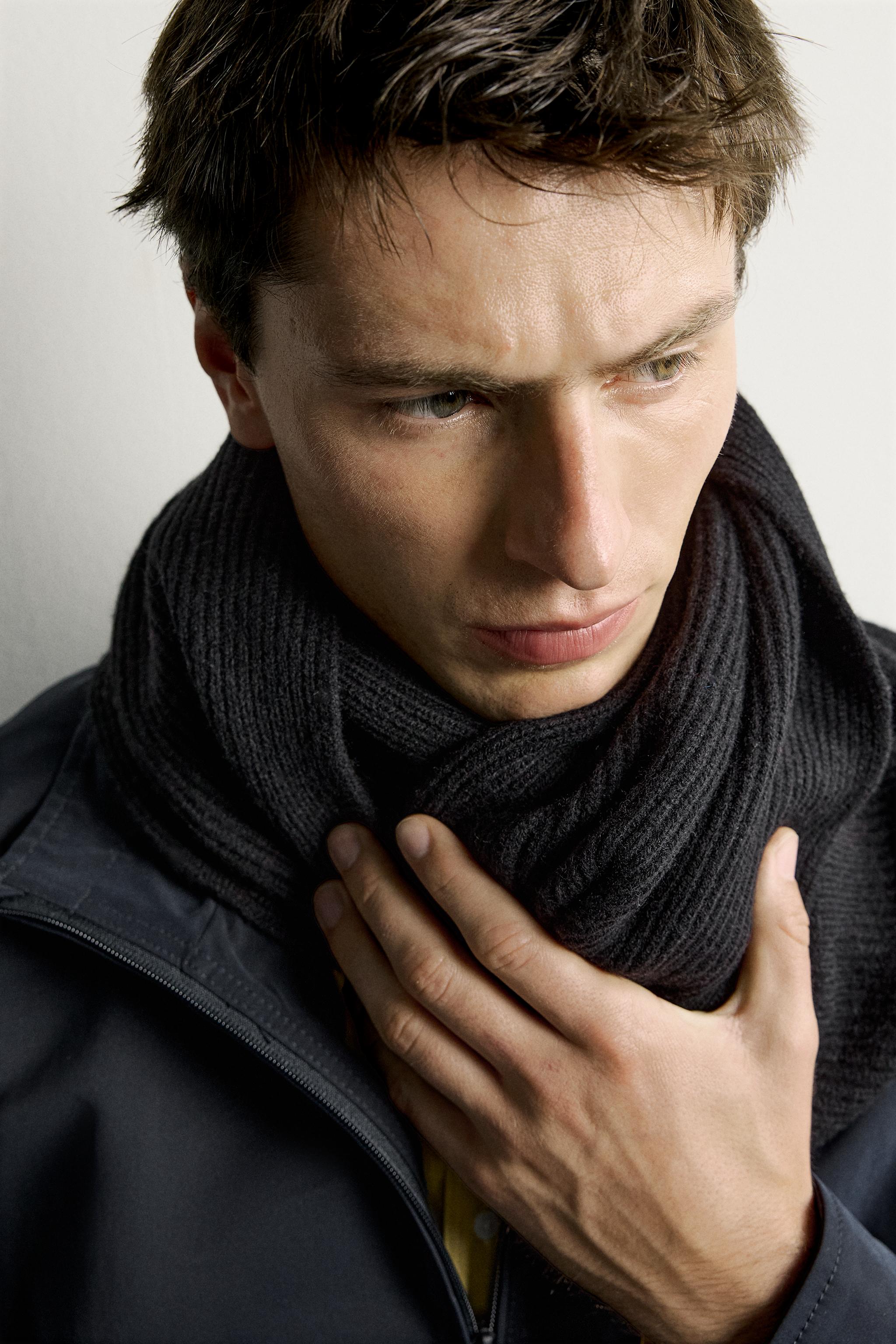 100% WOOL KNIT SCARF