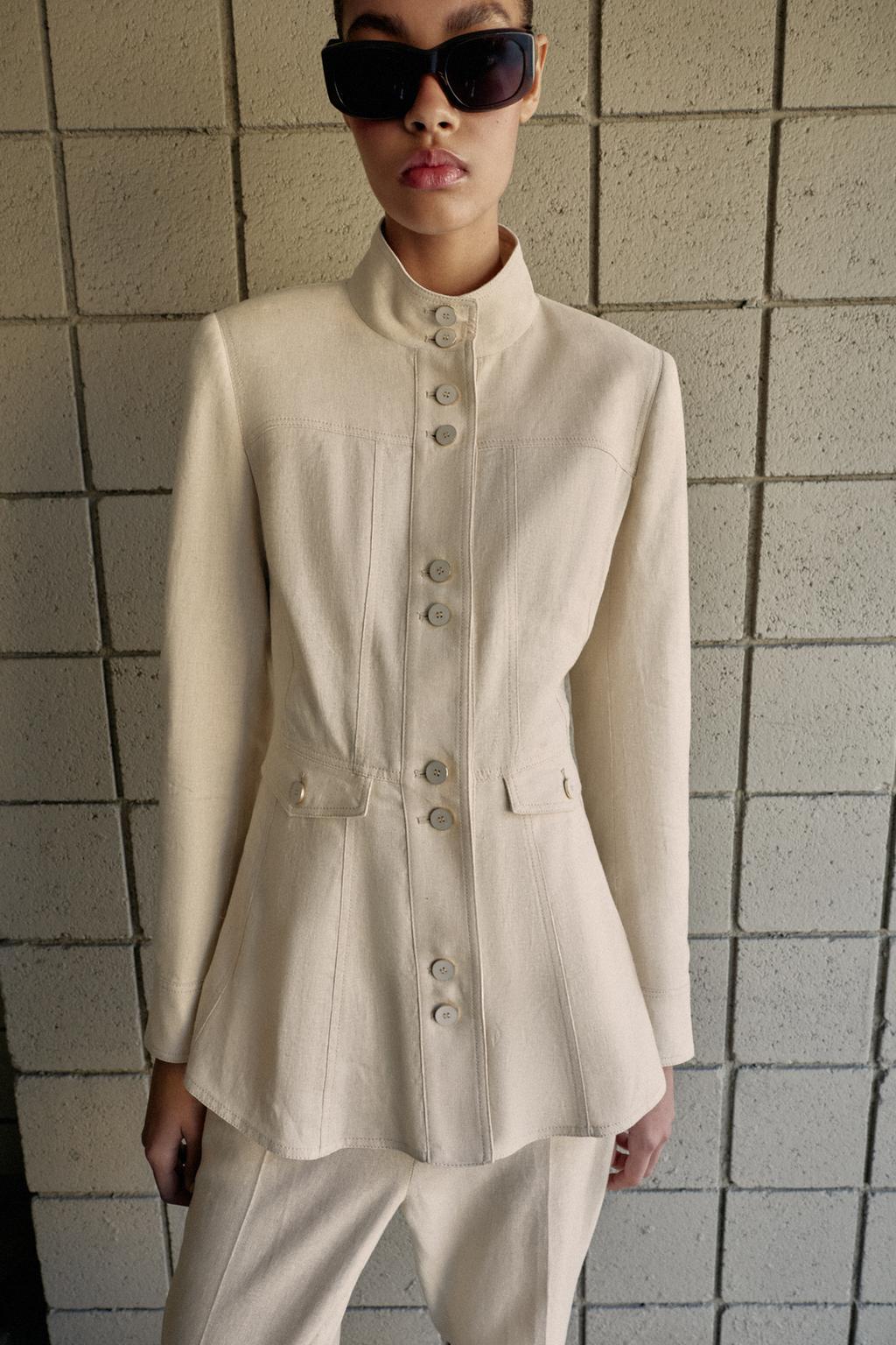FITTED LINEN JACKET WITH SHOULDER PADS - image 2