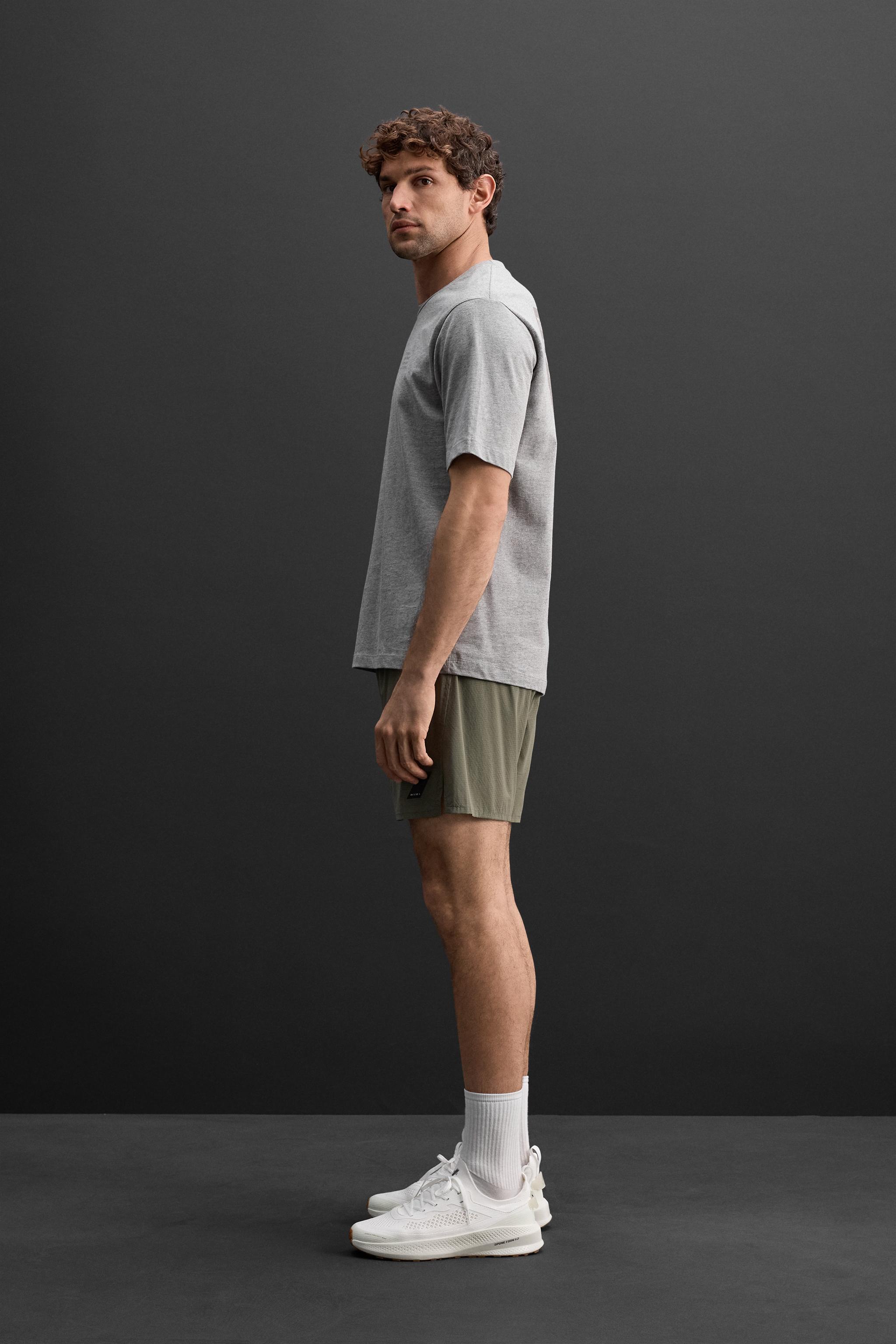 グラフィックプリントTシャツ - グレーマール | ZARA Japan / 日本