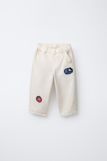 PANTALÓN SARGA BAGGY PARCHES MICKEY MOUSE © DISNEY - Crudo de Zara
