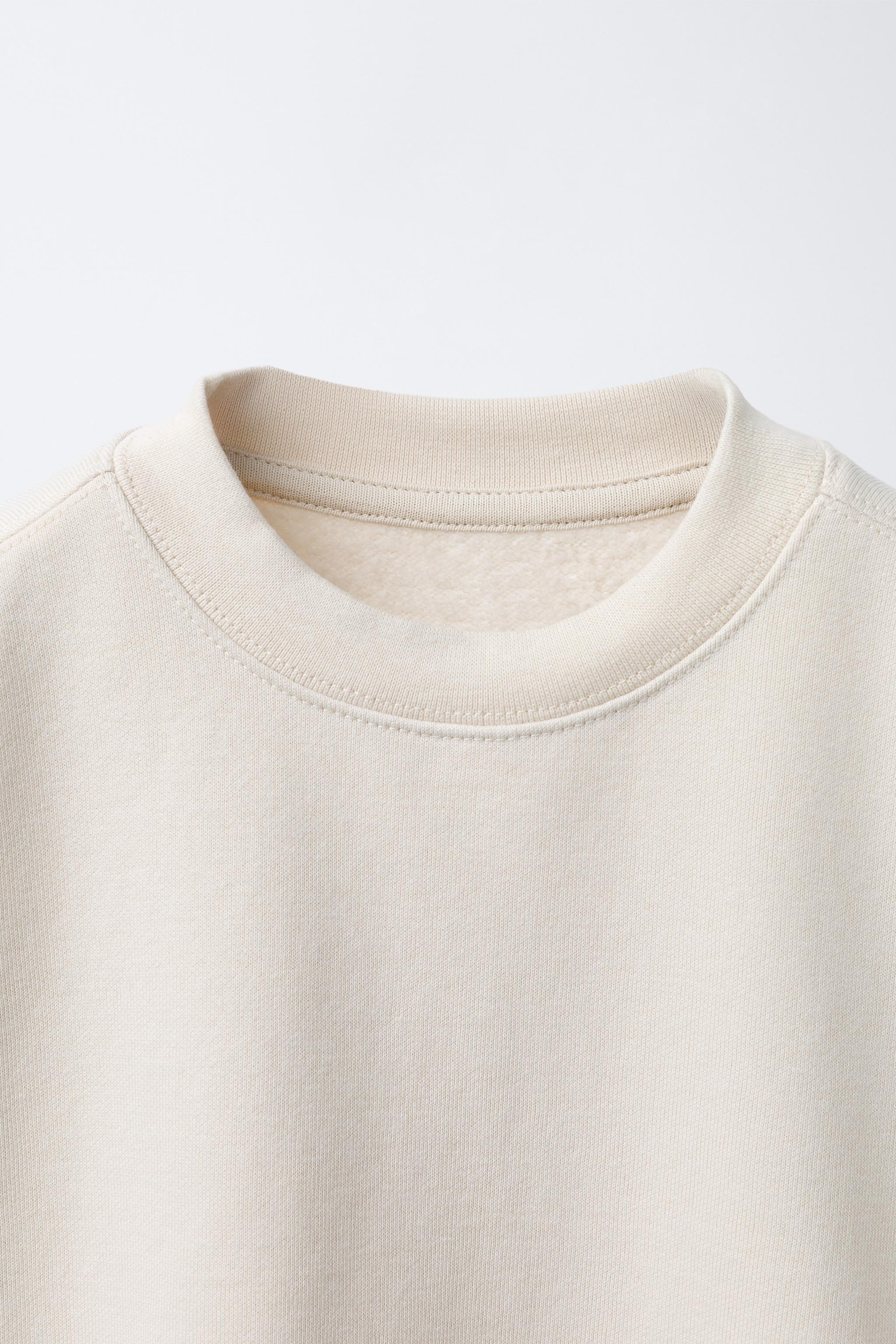 BASIC TEXT AND LABEL SWEATSHIRT