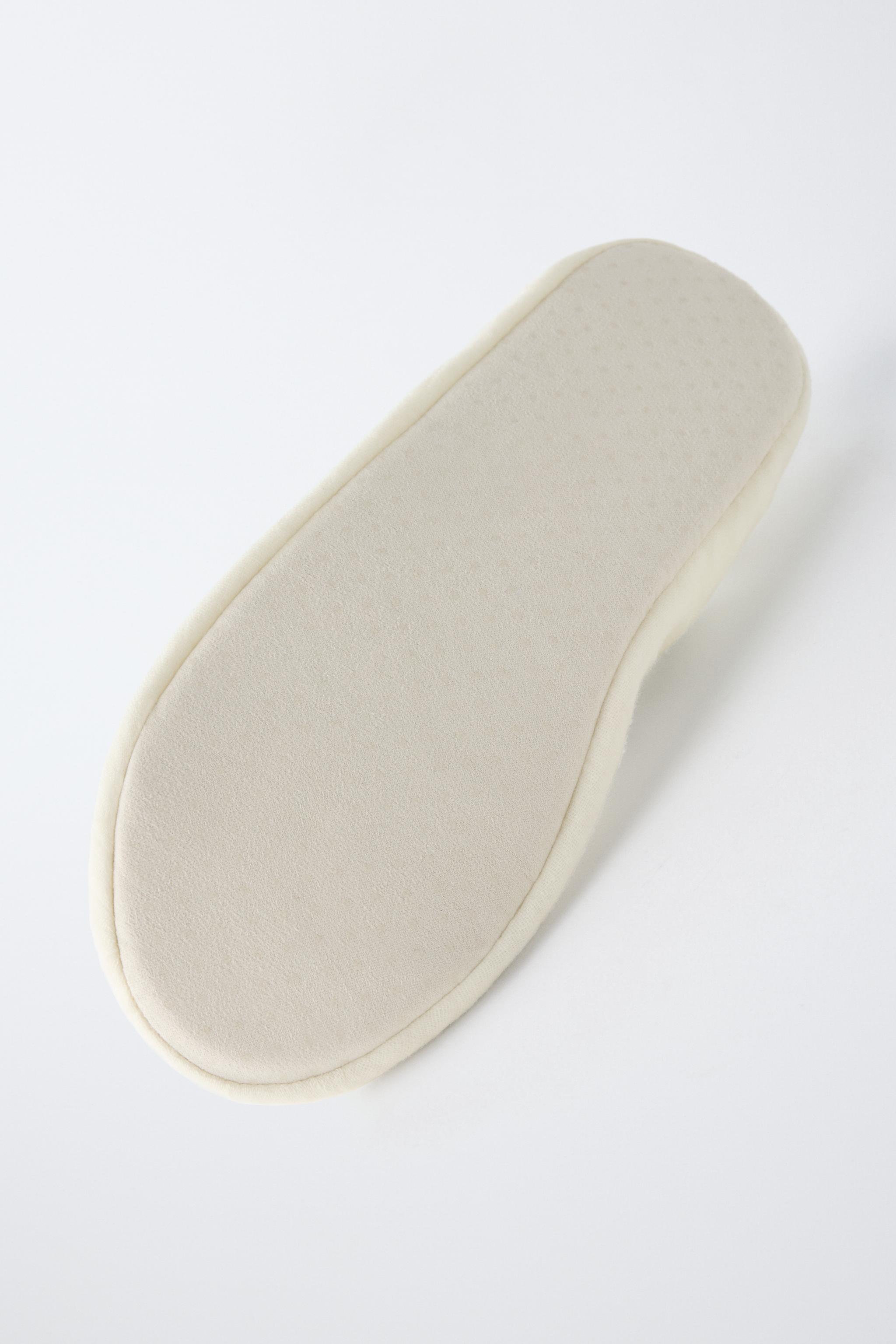 EMBROIDERED SLIPPERS