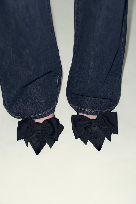 CHAUSSURES OUVERTES À L'ARRIÈRE AVEC NŒUD