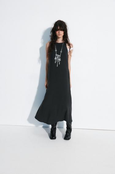 VESTIDO MIDI FLUIDO - Negro de Zara