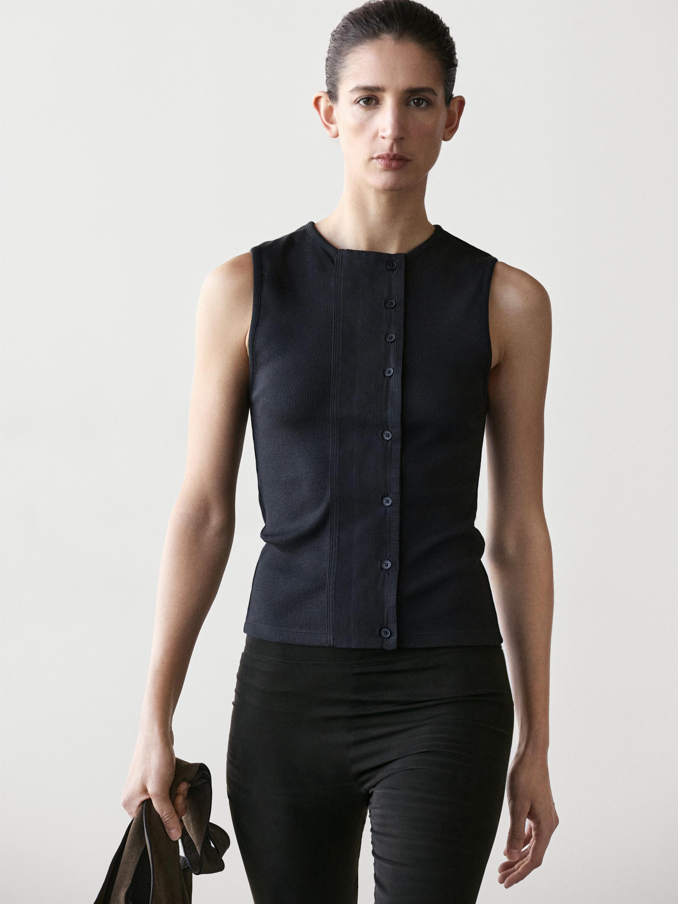 Cotton blend top with placket detail