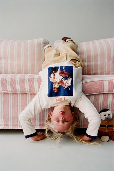 تيشرت بطبعة Pippi Calzaslargas © Astrid Lindgren - أبيض by Zara