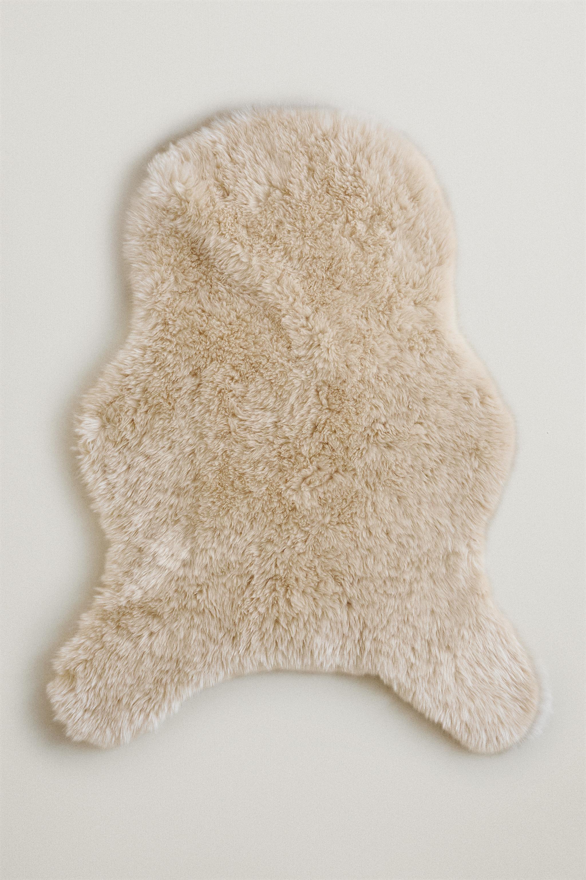 LONG FUR BLANKET