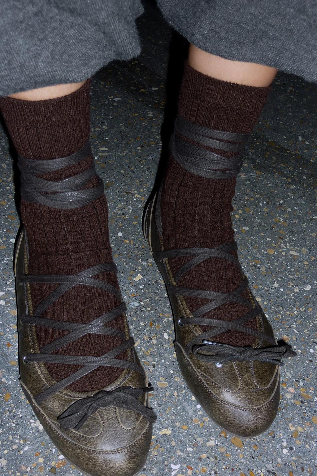 BASIC RIBBED SOCKS