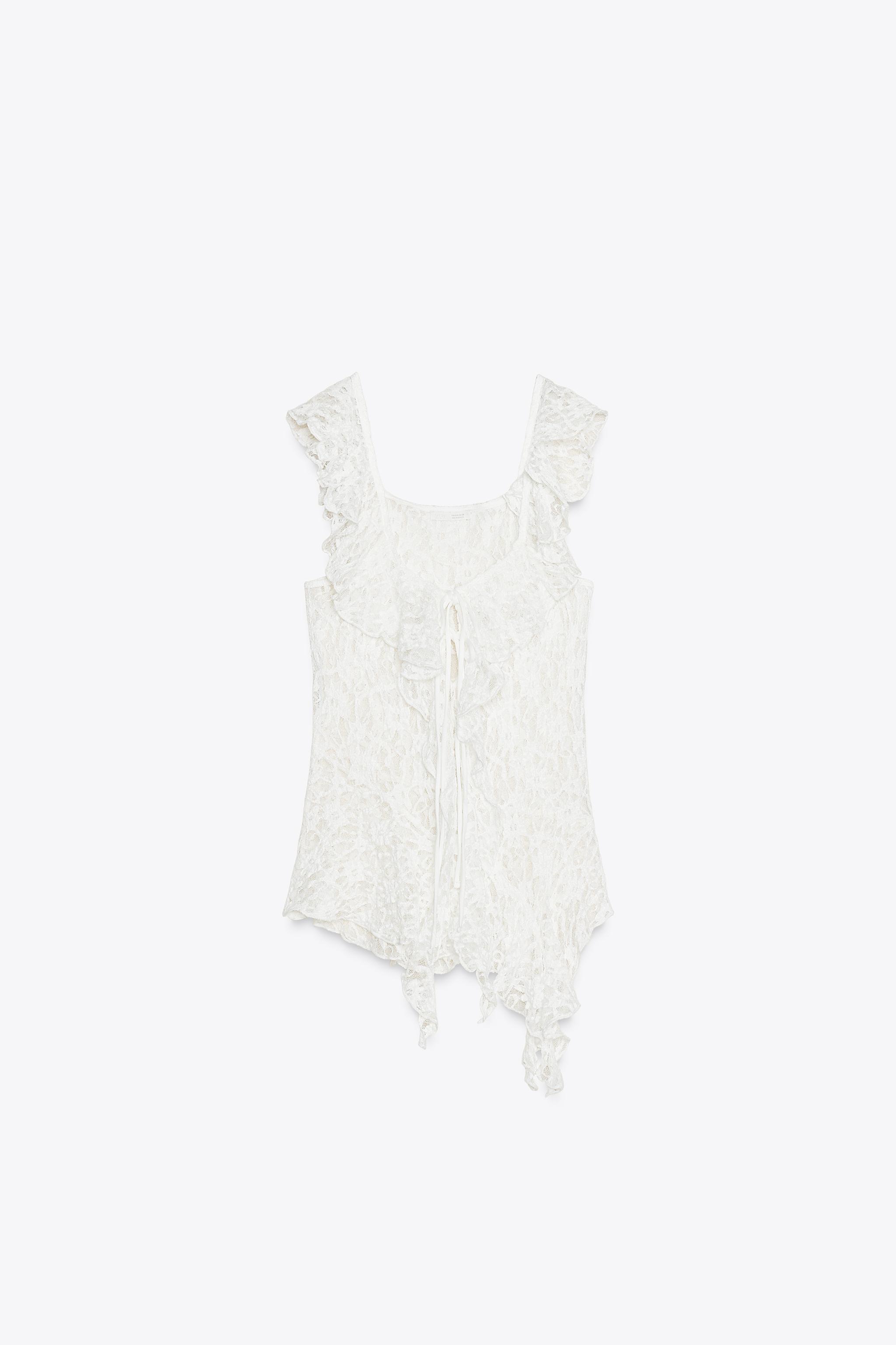 LACE RUFFLE TOP