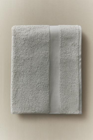 PREMIUM COTTON BATH TOWEL (600 GXM²) - Light grey by Zara - Image 5