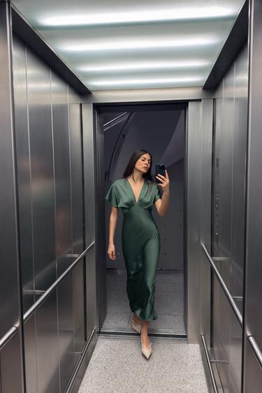 MIDI-KLEID IN SATINOPTIK - Moosgrün von Zara - Bild 0