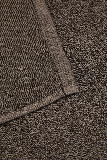TAPIS DE BAIN BORD LARGE - Vison foncé de Zara - Image 2