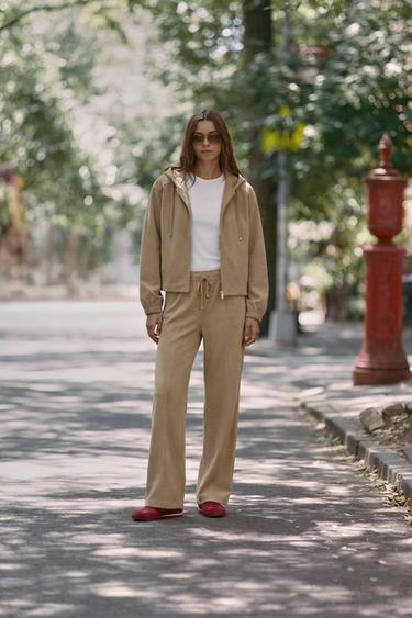 WIDE-LEG TROUSERS WITH ELASTIC WAIST - Light camel by Zara