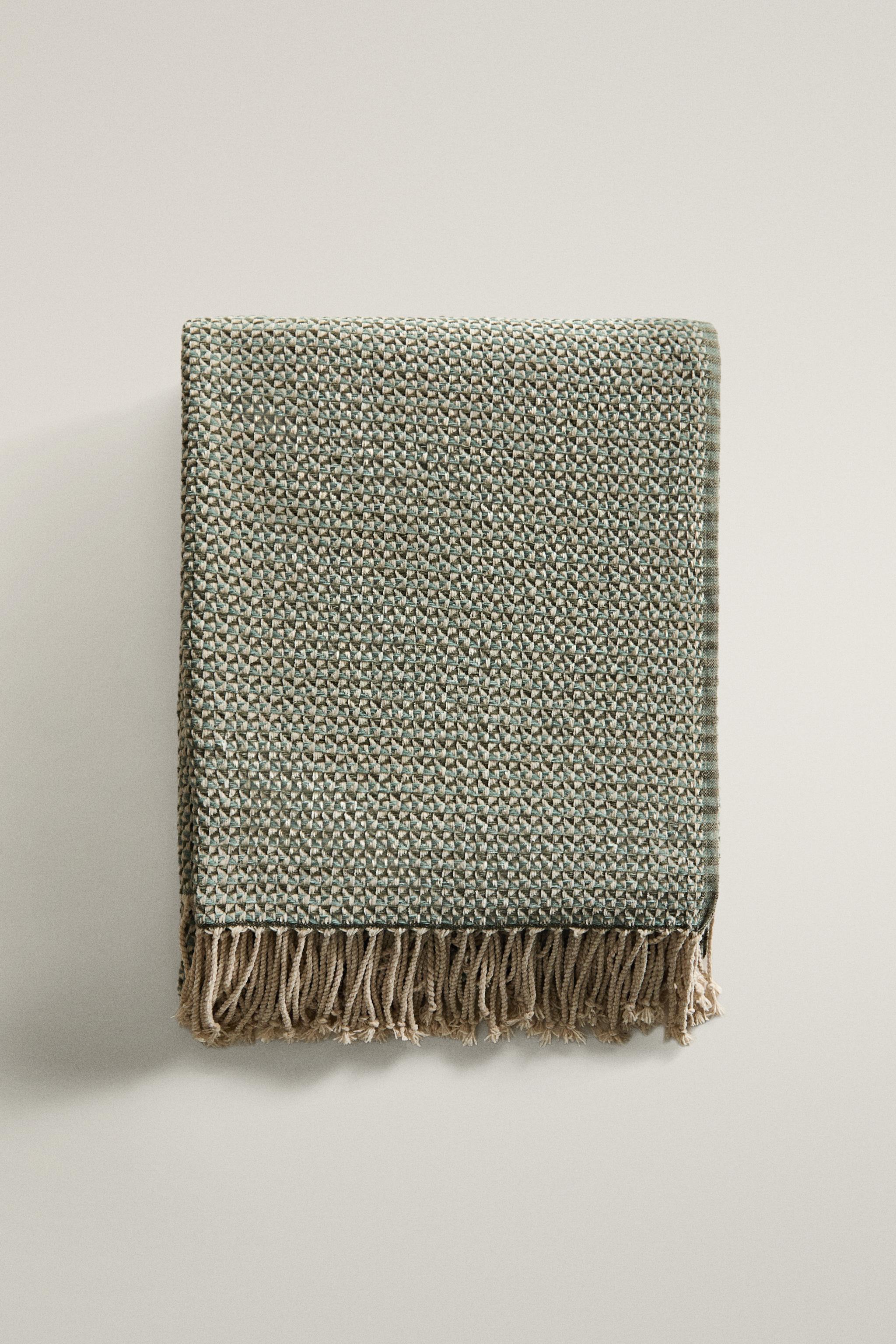 GEOMETRIC CHENILLE BLANKET