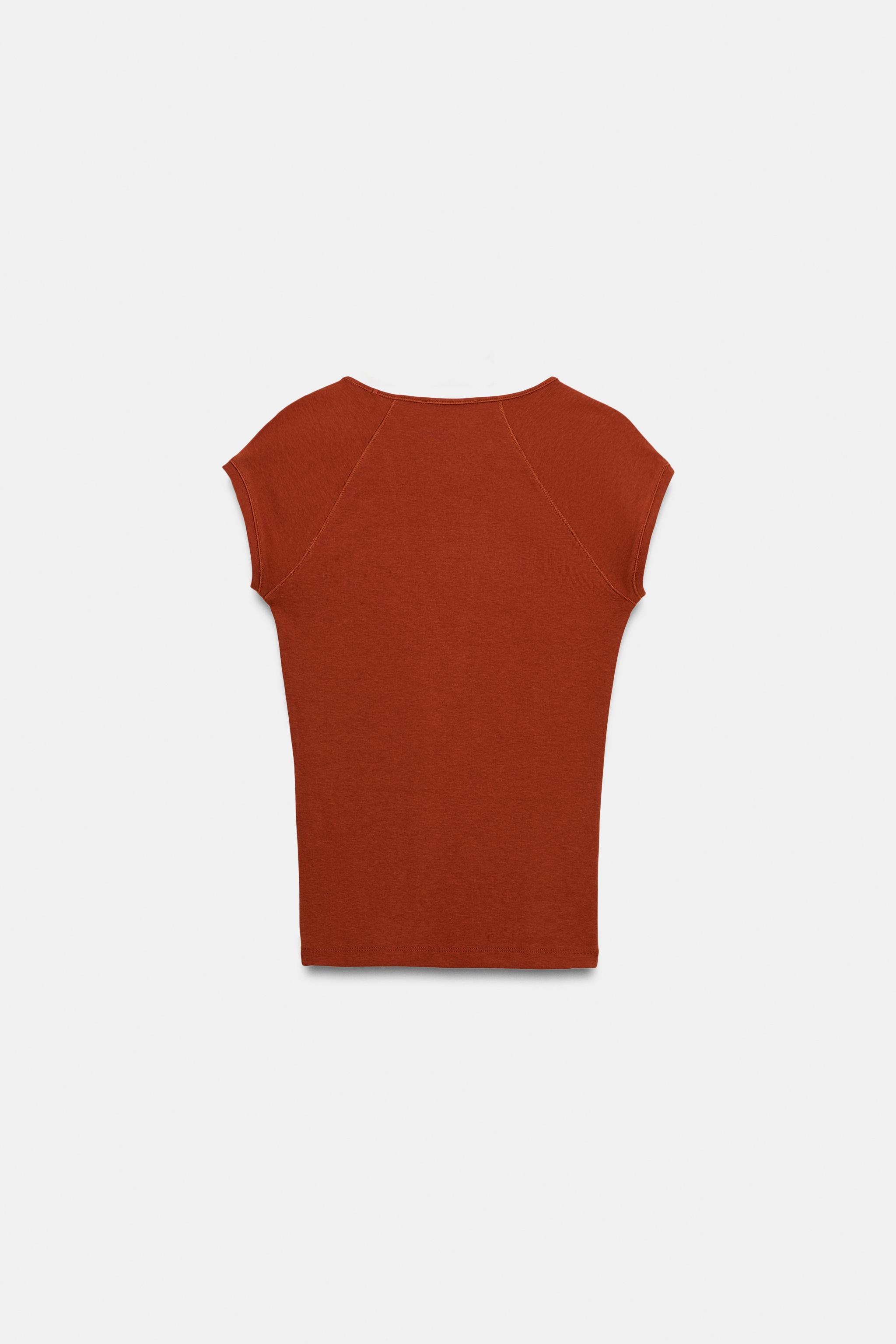 V-NECK TOP