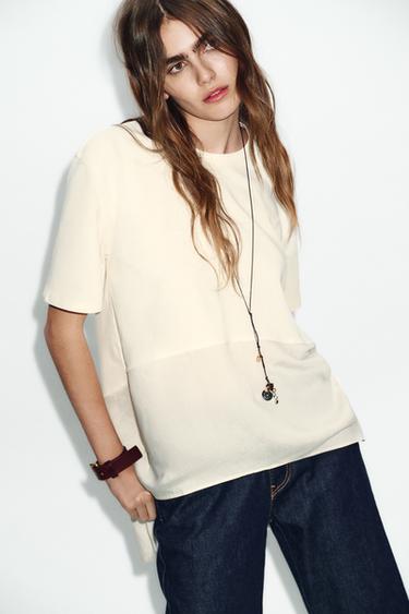 T-SHIRT EN MATIÈRES VARIÉES OVERSIZE - Écru de Zara - Image 2