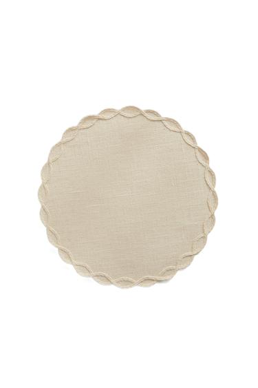 PLACEMAT WITH CHAIN DETAIL - Light beige by Zara