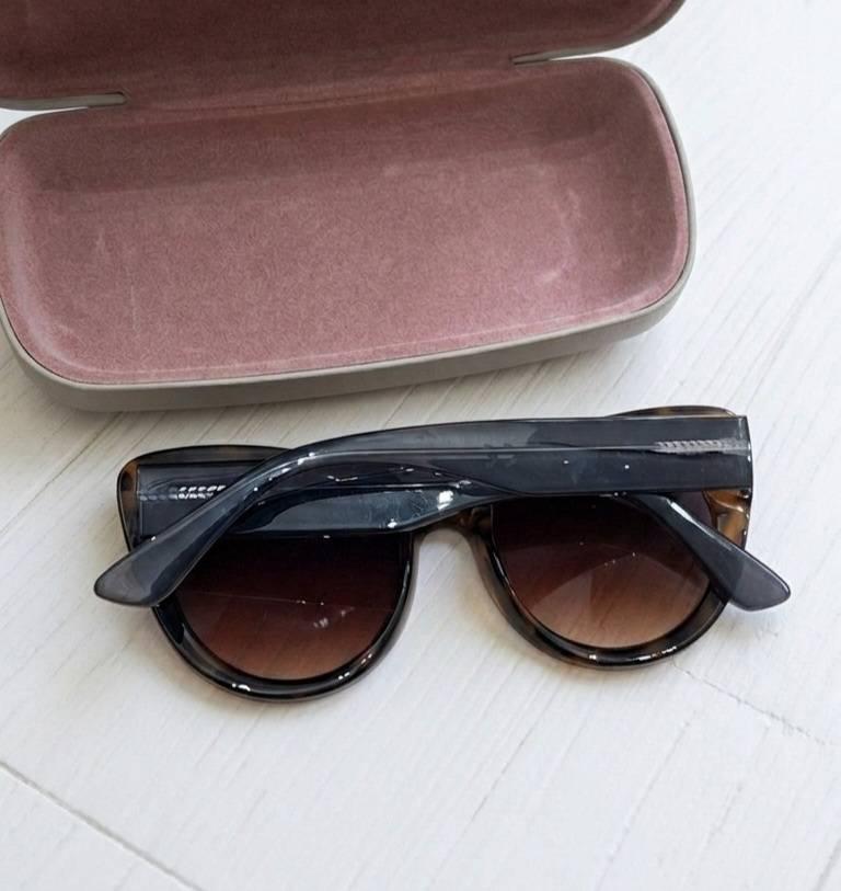 ZARA TORTOISESHELL CATEYE SUNGLASSES WITH PROTECTIVE CASE - Image 2