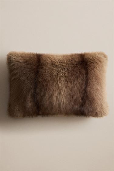STRIPED FUR THROW PILLOW COVER — Taupe gray 1