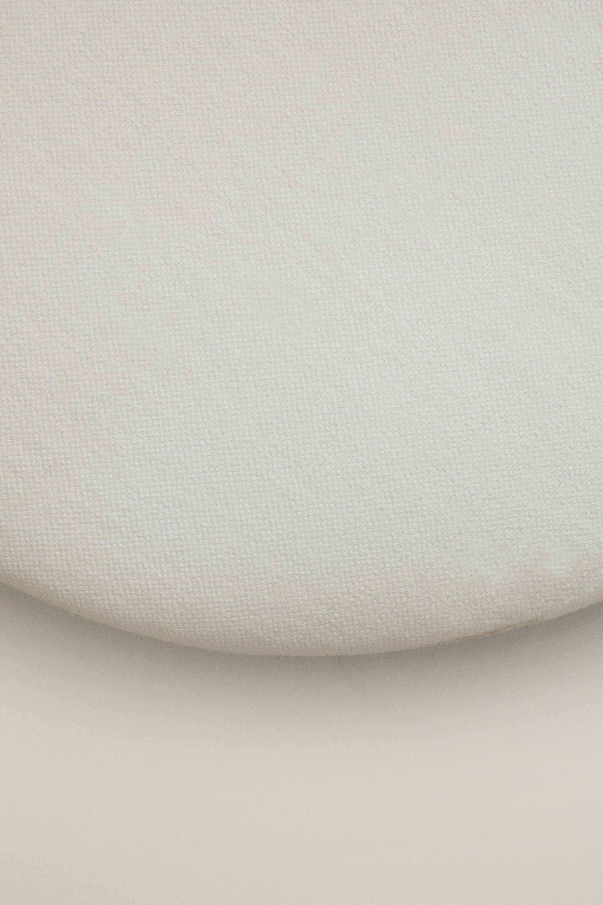 COTTON AND LINEN COUCH SEAT CUSHION — Oyster-white