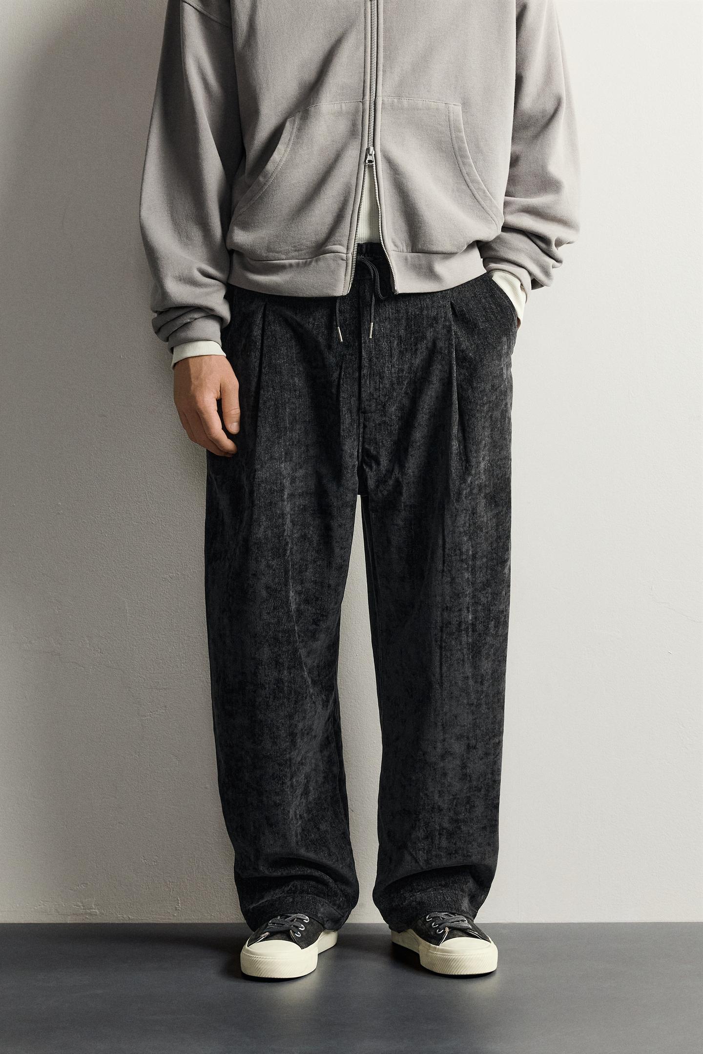 Мужские брюки Zara Soft Irregular Wash-Effect, цвет: Чёрный / Экрю — фото 2
