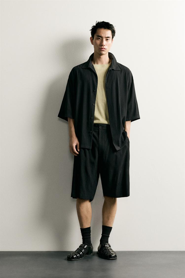 TEXTURED BOXY FIT SHIRT