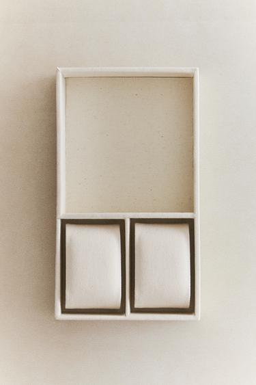 시계 정리함 - Zara 크림