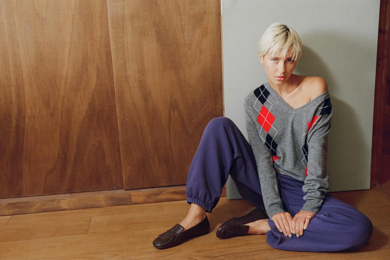 DIAMOND PATTERN WOOL SWEATER — Gray