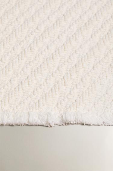 BATH MAT WITH DIAGONAL STRIPES - Ivory by Zara - Image 2