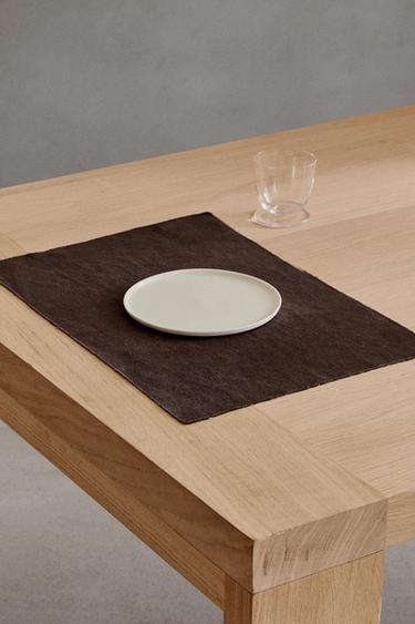 PLACEMAT 01 - Brown by Zara