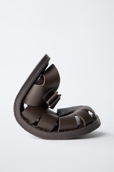 SANDALES STYLE PLAGE EN CUIR - Marron de Zara - Image 7