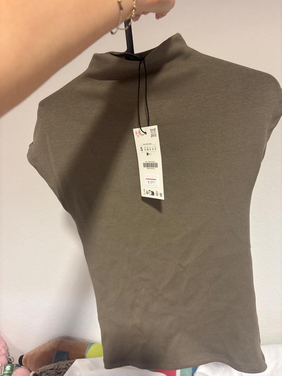 HIGH NECK TOP - Image 2