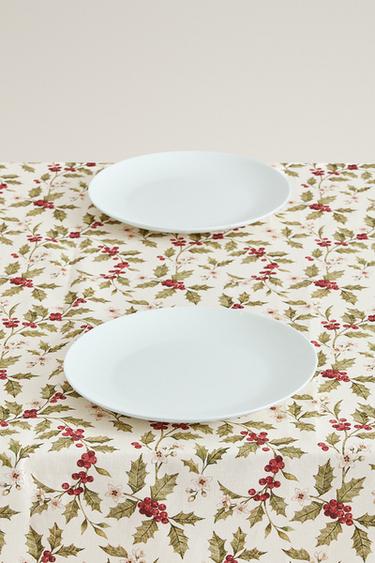 COTTON CHRISTMAS HOLLY TABLECLOTH — Ecru 2
