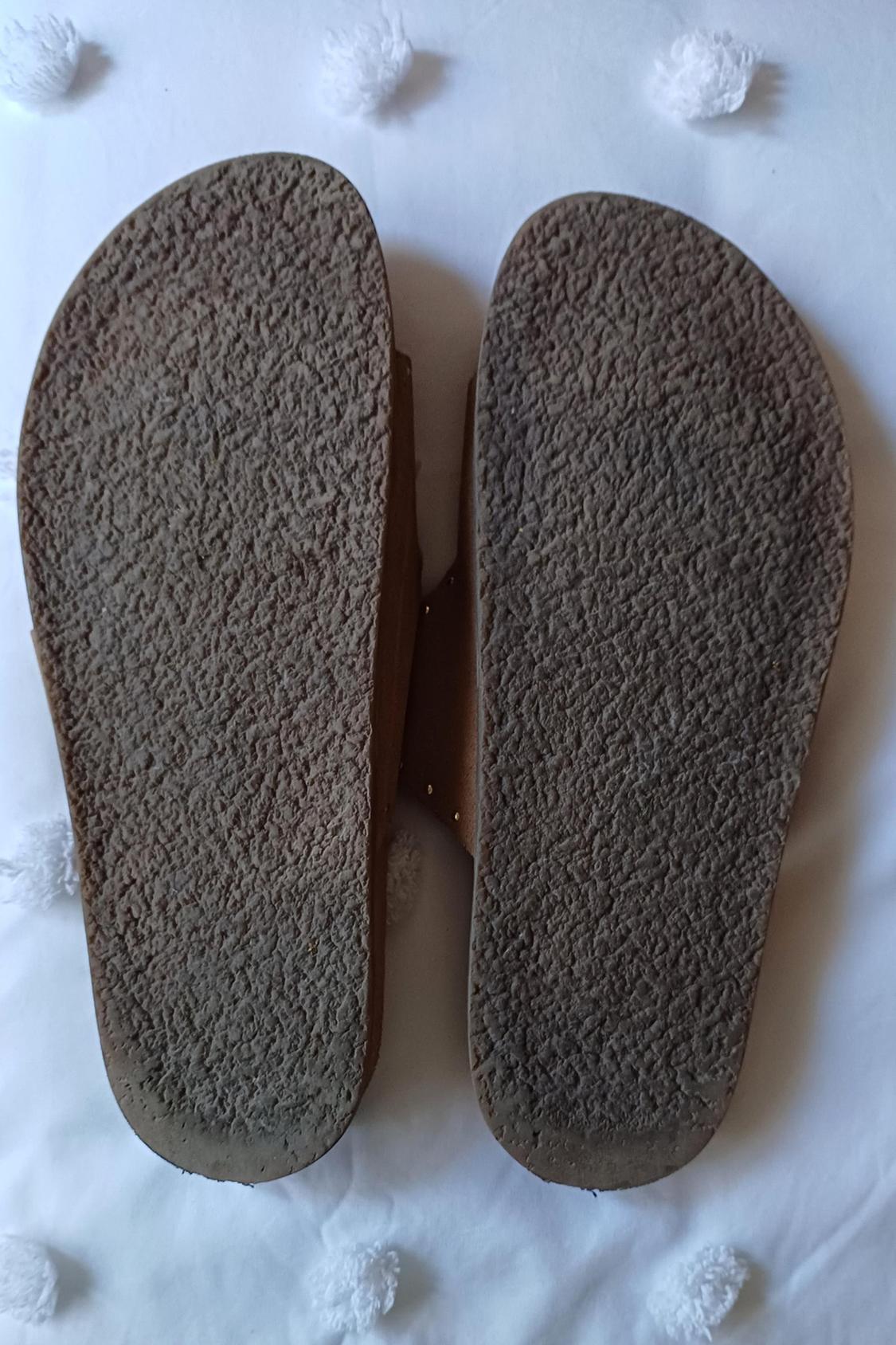 FLAT SPLIT SUEDE SLIDER SANDALS WITH STUDS - Image 2