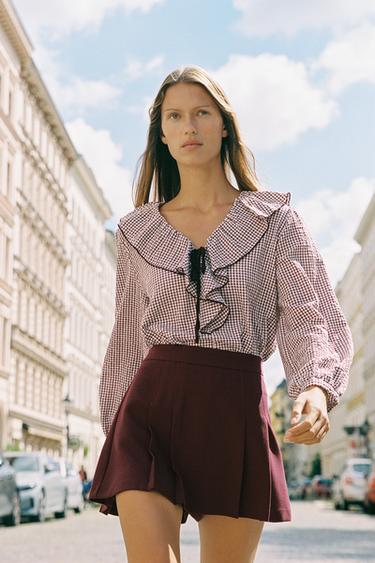 BLOUSE À CARREAUX VICHY ET VOLANTS - bordeaux/écru de Zara